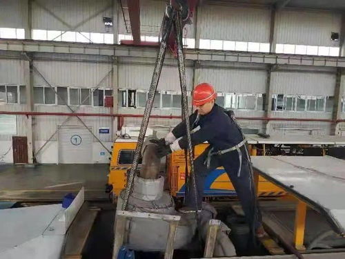 冬檢進行時 鄭州工務(wù)機械段檢修車間全力攻堅專用設(shè)備修竣